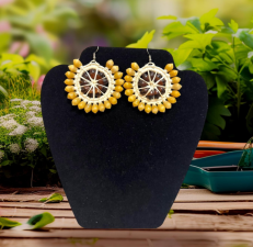 Women?s drop earrings handmade seashell earrings